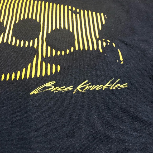 XL Bass Knuckles fishing shirt. Black - Picture 3 of 6